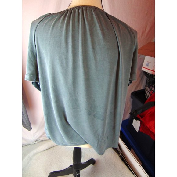 Green Envelope of Los Angeles Scoop neck top * *L Gray ** Polyester - Picture 2 of 5